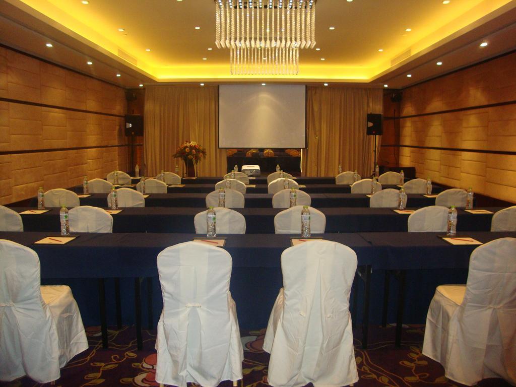 Ramada Plaza Lianyungang Hotel Kültér fotó