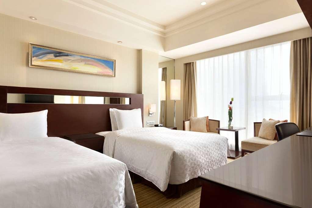 Ramada Plaza Lianyungang Hotel Szoba fotó